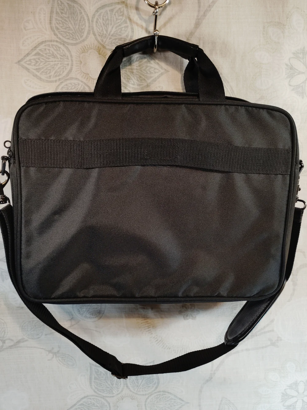 Targus Black Business Laptop Messenger,Brifcase Bag with Shoulder Strap